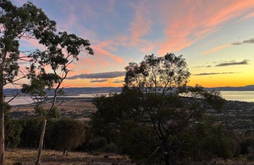 Mount Rumney House | Mount Rumney Escapes - 5 Seaview Kangaroo House