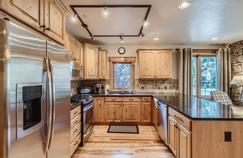 Frisco Condo | Mount Victoria Lodge - Luxury near Frisco's Main Street!
