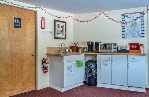 Center Ossipee Hotel | Mount Whittier Motel