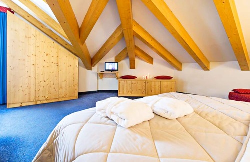 San Martino di Castrozza Condo | Mountain Style 1BR Overlooking Pale di San Martino