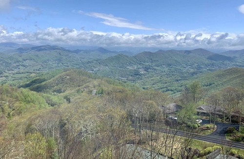 Mountain Air Condo | Mountain Air ~ Burnsville, NC ~ A Mountain Top Villa With Spectacular Views