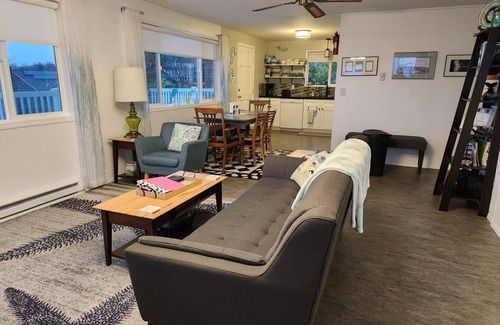 Freeland House | Mountain and Sound view, kid/dog/game-friendly