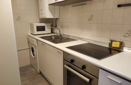 Jaca Apartment | Mountain Apartment with Pool, 2 Bedrooms, Sofa Bed, Parking – Sleeps 6, Jaca