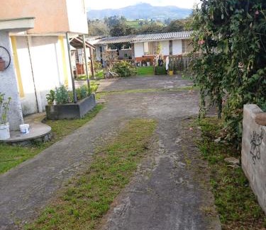 Cotogchoa Apartment | mountain art