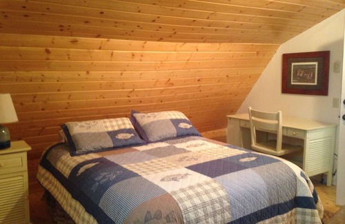 Helena House | Mountain Artsy Guest House - situated in the mountains right outside Helena!