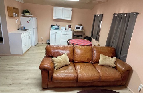 Springerville House | Mountain Avenue Cozy Cabin