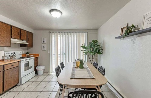 Ferron House | Mountain Biking Close By, Fully Fenced Yard