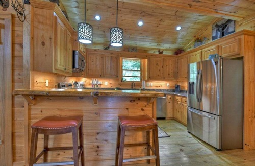 Blue Ridge Cabin | Mountain Bliss Chalet