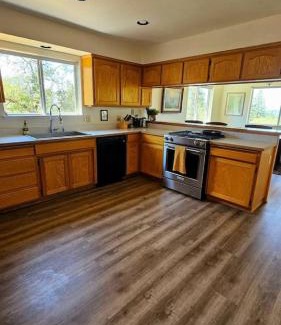 Nevada City House | Mountain Bliss Ranch - Hot tub and River Trails