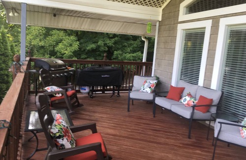 Lynn Garden Ski Chalet | Mountain Bliss.your chalet getaway retreat! 4BR 2BA with private setting!