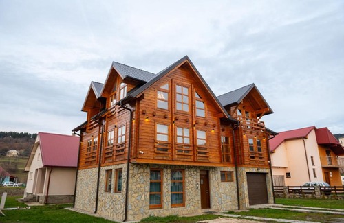 Kolasin Ski Chalet | Mountain Boy chalet with sauna