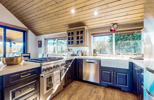 Cle Elum House | Mountain Breeze Haven