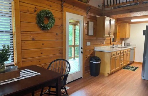 Dayton Cabin | Mountain Cabin, Dayton TN w/BOAT PARKING & Wifi
