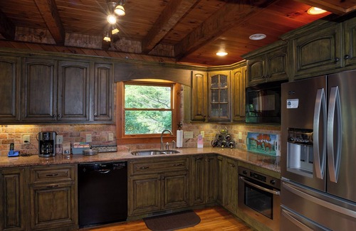 Ferguson Cabin | Mountain Cabin, Game Room, Hot Tub, WiFi, Gas Fireplace