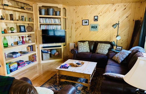 Ponderosa Pines House | Mountain cabin great for families and close to everything fun!