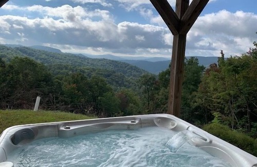 Ferguson Cabin | Mountain Cabin,Great View,HotTub,Hiking/Horse Trails,WiFi