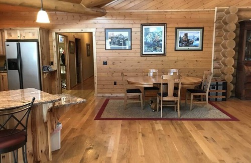Thompson Falls House | Mountain Cabin Hideaway-