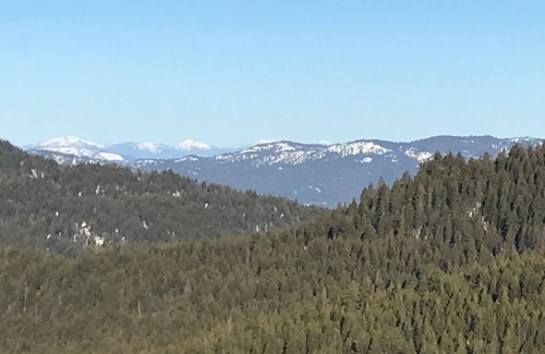 Chewelah House | Mountain Cabin Near 49 Degrees North Ski Resort and the best Huckleberry picking