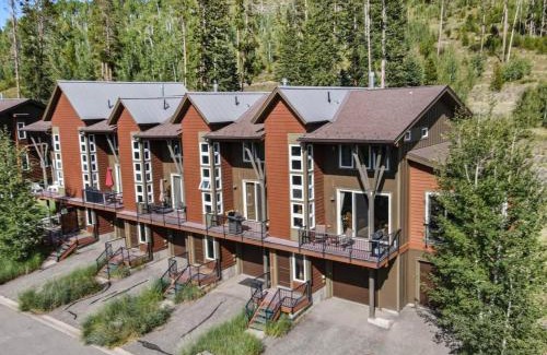 Rendezvous House | Mountain Cabin W Fireplace & Private Balcony