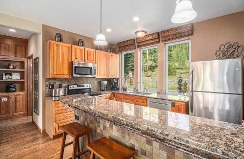 Rendezvous House | Mountain Cabin W Fireplace & Private Balcony