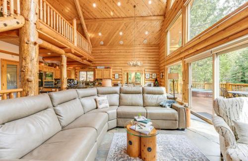 Shaver Lake House | Mountain Cabin with Hot Tub 4 Mi to Shaver Lake!
