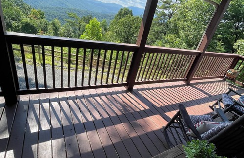 Purlear House | Mountain Cabin with sunset VIEWs for Miles! Close to Boone and Blowing Rock