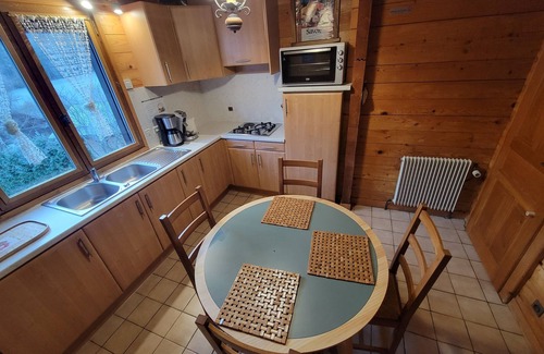 Les Clefs Ski Chalet | Mountain chalet, ideal for 2 people LA MAISON DES OISEAUX