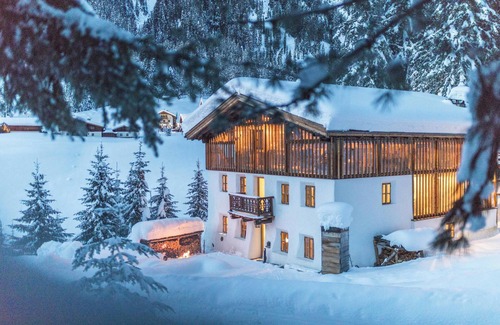 Casere Ski Chalet | Mountain Chalet Tannhäuser with Mountain Views, Wi-Fi, Terrace & Garden