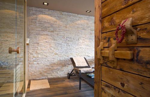 Campo Tures Ski Chalet | Mountain Chalet Obertreyen