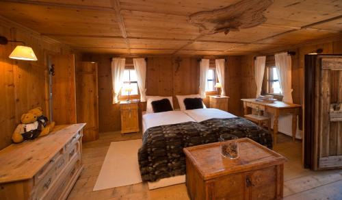 Campo Tures Ski Chalet | Mountain Chalet Obertreyen
