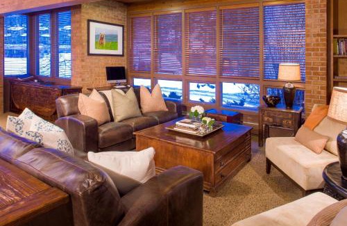 Snowmass Village Resort | Mountain Chalet Snowmass
