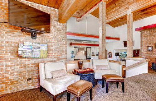 Snowmass Village Resort | Mountain Chalet Snowmass