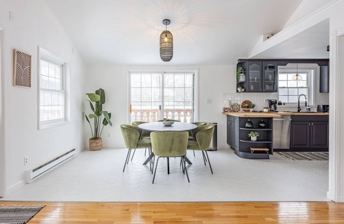 Hensonville Ski Chalet | Mountain Chalet with Hot Tub, Ski, & Amazing Views!