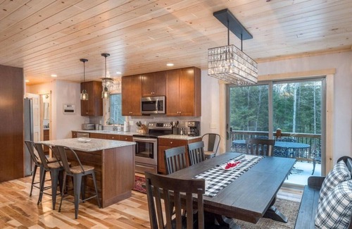 Bethel House | Mountain Chalet with hot tub and game room