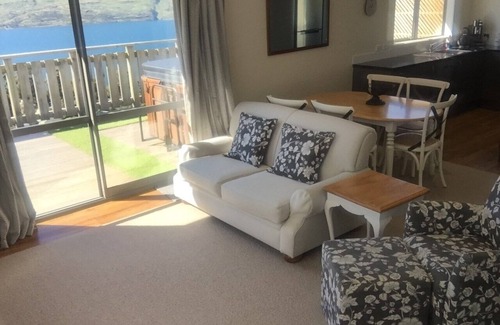 Fernhill House | Mountain Charm with spa - 1 bedroom option