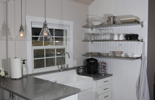 Broadmoor Cottage | Mountain Chic Cheyenne Cañon Cottage, Steps to The Broadmoor & Amazing Hiking!