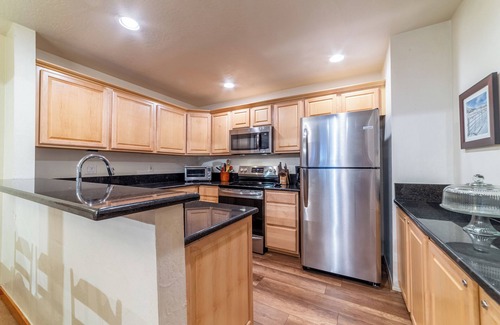 Mammoth Lakes Condo | Mountain Condo, Walk to Shops, Pool & Spa 359