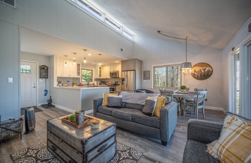Brevard House | Mountain Cottage
