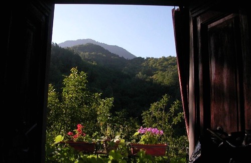 Casoli Cottage | Mountain cottage with great views in friendly village with restaurant.