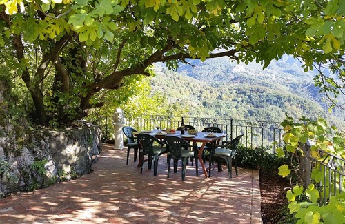 Casoli Cottage | Mountain cottage with great views in friendly village with restaurant.