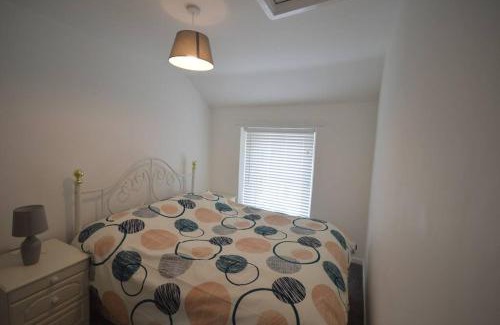 Port Talbot House | Mountain Escape - Cosy 2 bed house in Afan Valley