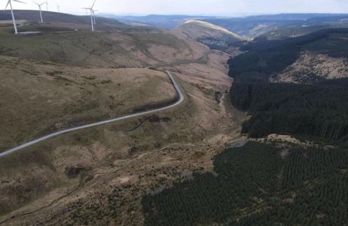 Port Talbot House | Mountain Escape - Cosy 2 bed house in Afan Valley