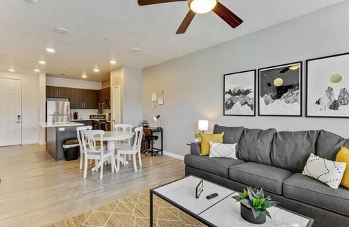 Draper Apartment | Mountain Escape | Pet Friendly | Hot Tub | Draper