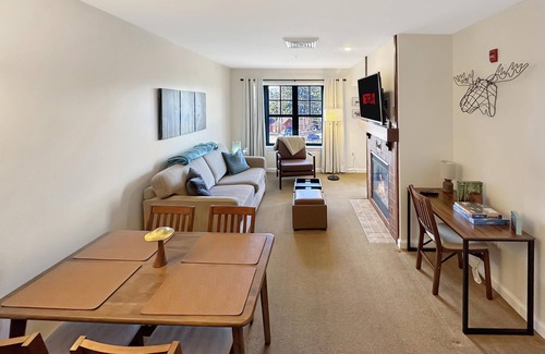 Vernon Condo | Mountain Escape @ The Mountain Creek Resort with free Pool, Hot Tubs #251
