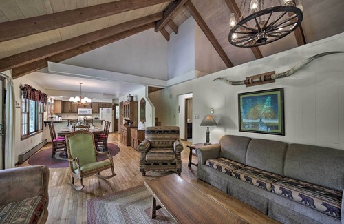 Bryson City House | Mountain Escape w/Hiking ~ 5 Mi to Bryson City!