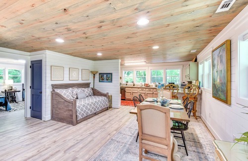 Clarkesville Cabin | Mountain Escape w/Gas Grill Near Lake Burton!