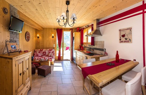 Saint-Leger-les-Melezes Apartment | mountain chalet. 3 * apartment of 35m² with terrace