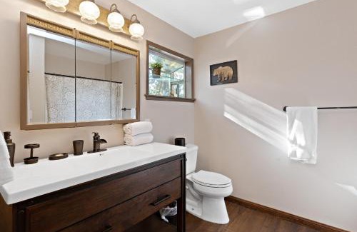 Big Bear Lake House | Mountain Fun-1729 by Big Bear Vacations