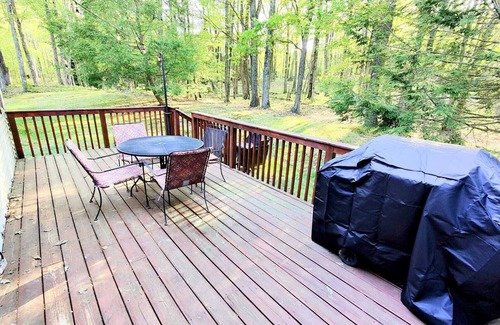Lake Harmony House | Mountain gateway in the beautiful Lake Harmony