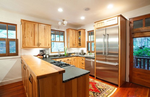 Cheshire Cabin | Mountain Gem I Pet Friendly Luxury Cottage in Cheshire Village
